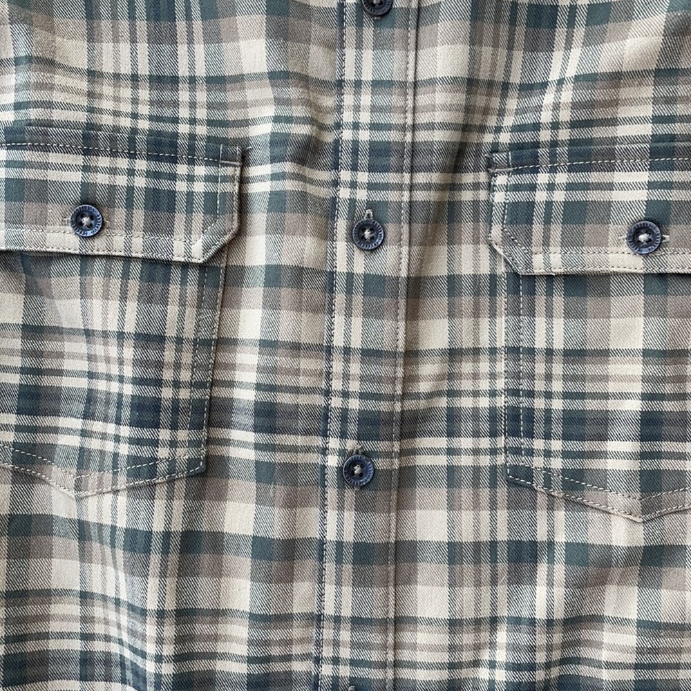 Cabela’s Button Down Top - Picture 2 of 5